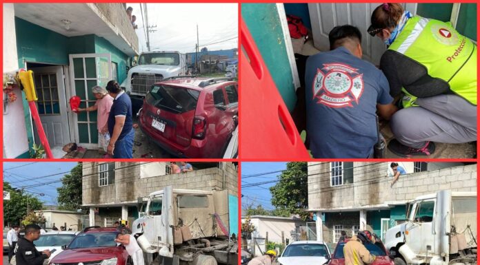 Tráiler sin control arrasa con autos y se incrusta en casa en Ciudad Madero