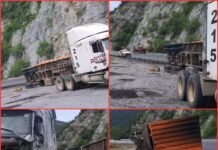 Camión Kenworth vuelca en carretera Rumbo Nuevo sin lesionados