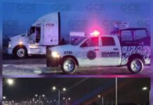 Trailero es rescatado maniatado en la carretera 57D