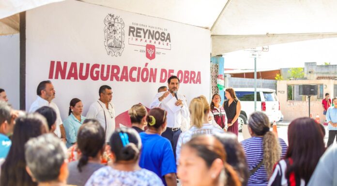 Inauguró Carlos Peña Ortiz pavimentación hidráulica en Villas de Esmeralda