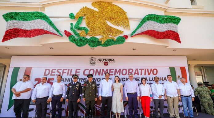 Apreciaron familias colorido Desfile Cívico-Militar del 215 Aniversario de la Lucha por la Independencia en Reynosa