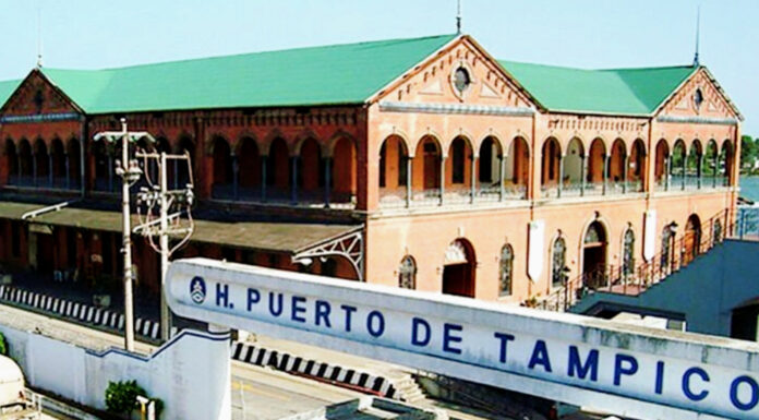 Detienen en Tampico a funcionarios por huachicol