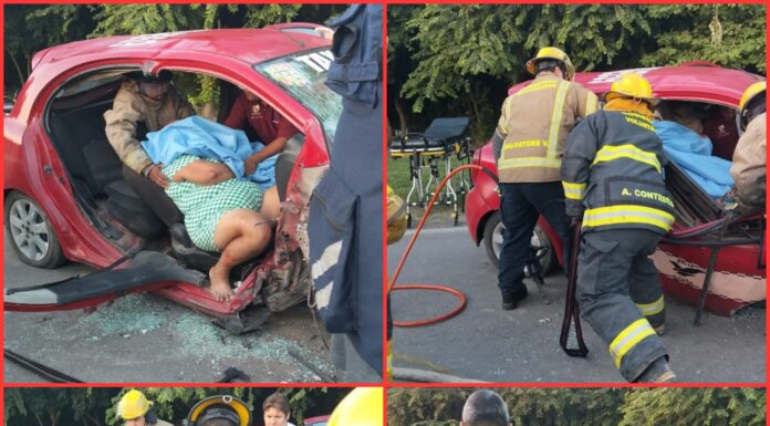 Mujer queda prensada en taxi tras chocar con poste en Altamira