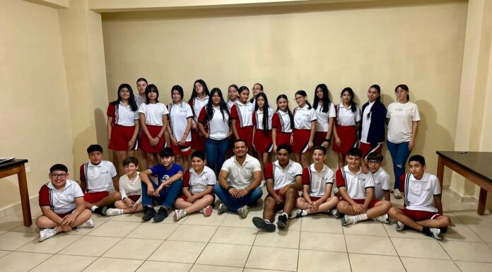 Juventud de Miguel Alemán recibe apoyos con IMJUVE en tu Escuela