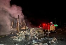 Bloqueos carreteros y vehículos incendiados paralizan Zacatecas