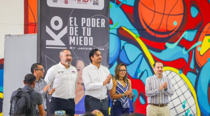 Se reunieron más de Mil jóvenes con Carlos Peña Ortiz y la boxeadora Jackie Nava