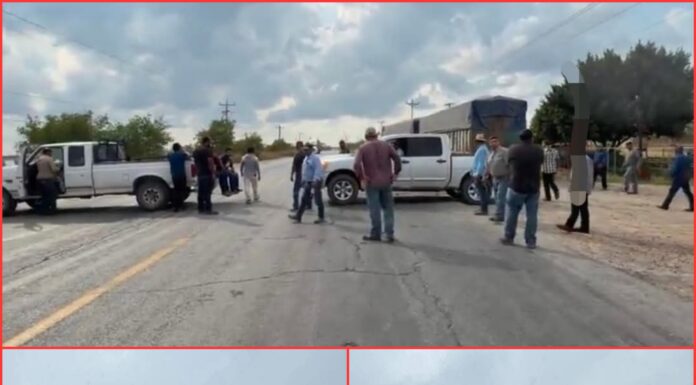 Automovilistas atrapados en brecha de San Fernando piden auxilio