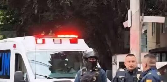 ¡TERROR EN LA CDMX! DISFRAZADOS DE OBREROS, EJECUTAN A CUSTODIO PARA ROBAR CAMIONETA DE VALORES