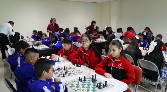 Impulsa Carlos Peña Ortiz el talento estudiantil a través del deporte