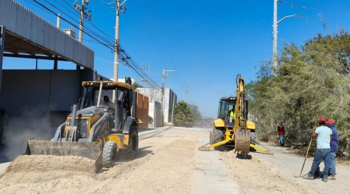 Ejecuta COMAPA trabajos de reposición de carpeta asfáltica en la colonia Campestre