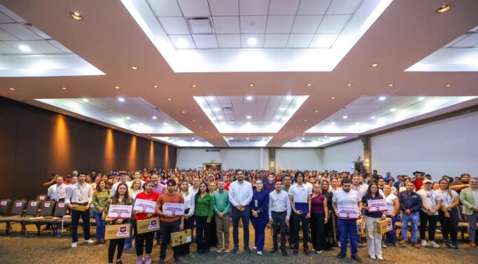 Apoya Gobierno del Alcalde Carlos Peña Ortiz a jóvenes y adultos emprendedores