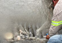 Realiza COMAPA limpieza de pluviales en diferentes sectores