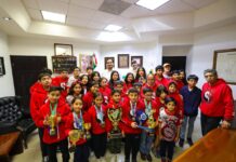 Reconocen nadadores apoyo del Presidente Carlos Peña Ortiz en su preparación y competencias