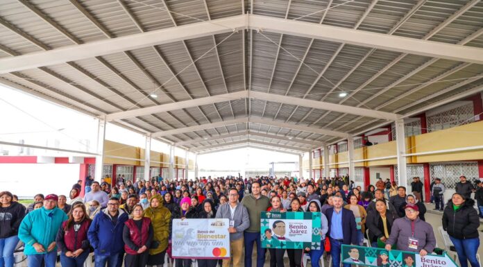 Entregó Alcalde Carlos Peña Ortiz, Becas Benito Juárez en el CBTIS 302