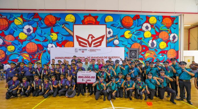 Presidió Alcalde Carlos Peña Ortiz el Concurso Nacional de Bandas de Guerra 2025