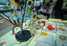 Fortalece DIF-Reynosa el talento de abuelitas con bazares