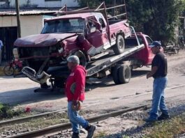 Tren embiste camioneta en el centro de Altamira y deja un lesionado leve