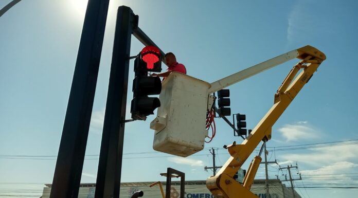 Reparó Gobierno de Reynosa semáforo de la carretera Monterrey-Matamoros