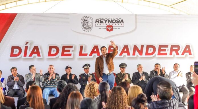 Conmemoró escuela Escudo Nacional el Día de la Bandera con Alcalde de Reynosa