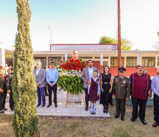 Conmemoró Alcalde Carlos Peña Ortiz 220 años del Natalicio de Benito Juárez con autoridades civiles y militares