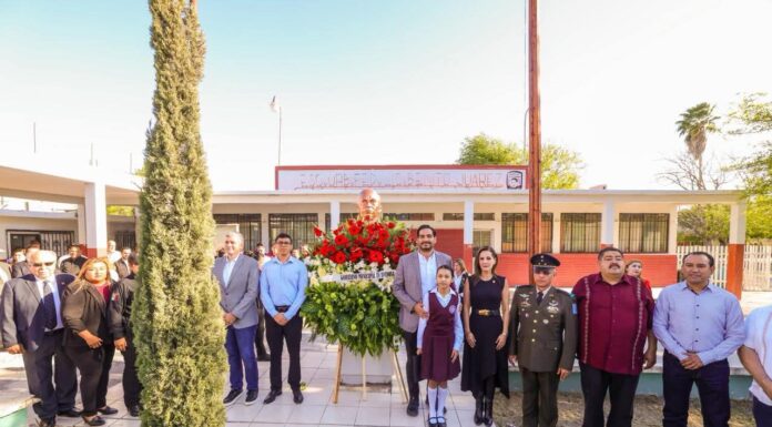 Conmemoró Alcalde Carlos Peña Ortiz 220 años del Natalicio de Benito Juárez con autoridades civiles y militares