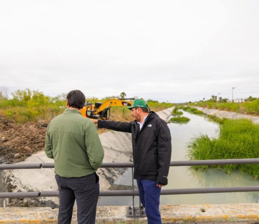 Supervisó Alcalde Carlos Peña Ortiz el desazolve del Dren Reynosa