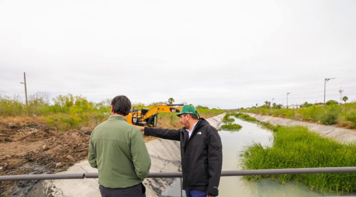 Supervisó Alcalde Carlos Peña Ortiz el desazolve del Dren Reynosa