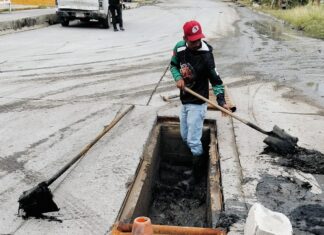 Da mantenimiento COMAPA a pluviales en Módulo 2000 Rancho Grande