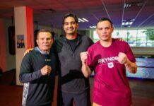 Carlos Peña Ortiz se puso lo guantes con el campeón mundial Julio César Chávez