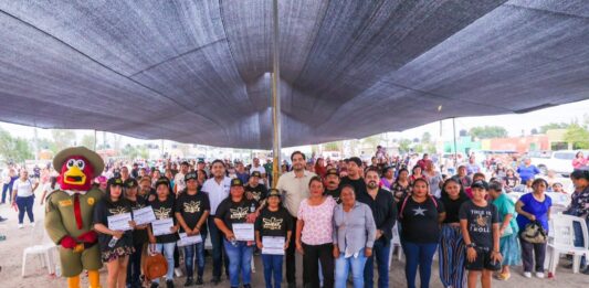 Vecinos del fraccionamiento Halcón reconocieron apoyo del Alcalde Carlos Peña Ortiz