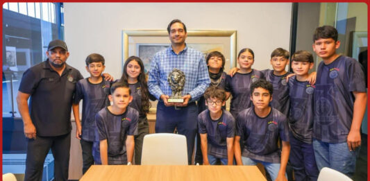 Peña Ortiz impulsa deporte con Leones Negros