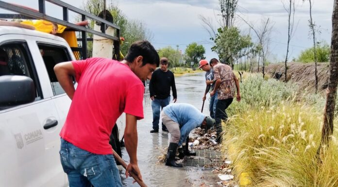 Mantiene COMAPA Reynosa limpieza de pluviales en distintos sectores de la ciudad