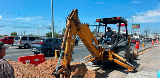 Continúa sustitución de tubería de agua potable en carretera Reynosa-Monterrey
