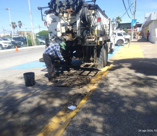 Carlos Peña Ortiz intensifica programa de bacheo en colonias de Reynosa