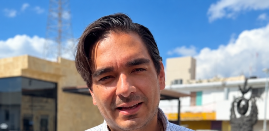 Peña Ortiz habla de feria, obras, carretera y lanza señalamientos sobre proveedores del Congreso